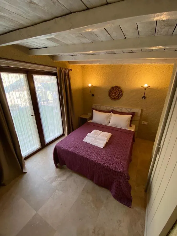 Zevkliler Alacati Boutique Hotel & Fine Dining Bed & Breakfast